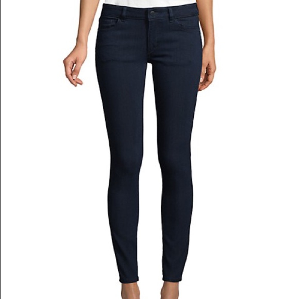 DL1961 Premium Denim
Emma Stretch Skinny 24